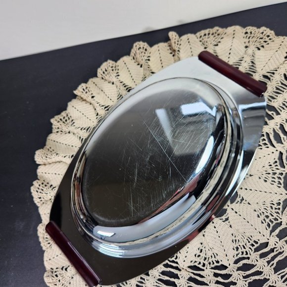 Gourmates by Glo-Hill Covered Dish with Bakelite Handles and Knob Servin… - Picture 9 of 10